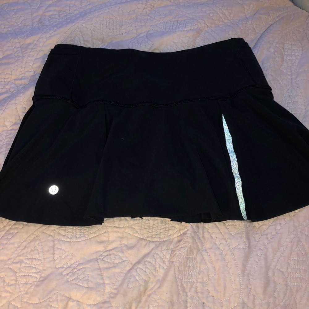 Black lululemon skirt